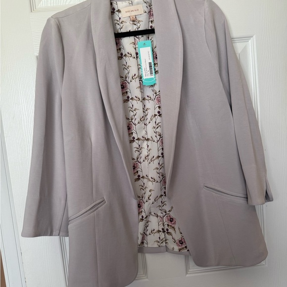 Skies Are Blue Jackets & Blazers - Skies Are Blue Gray Blazer with Floral Lining